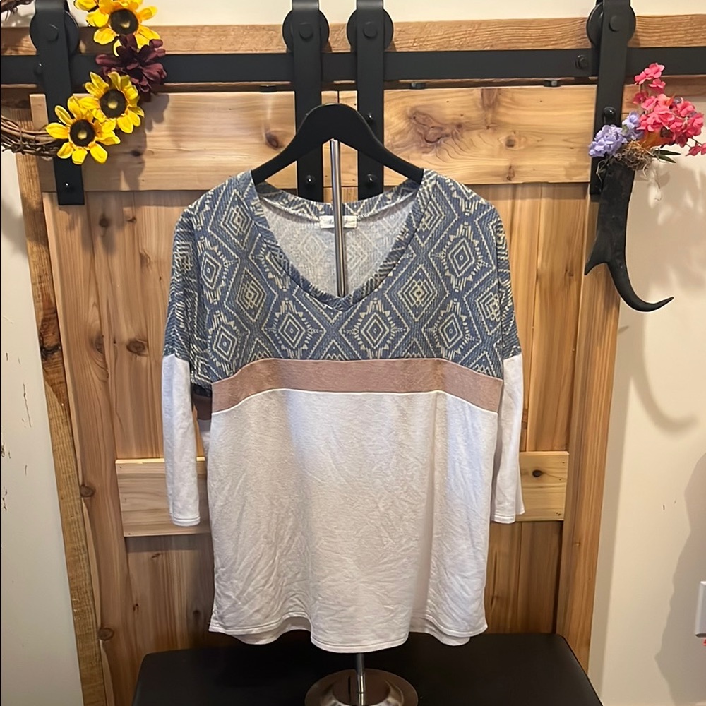 Chic Geometric Long Sleeve Top - Blue, White, and Tan